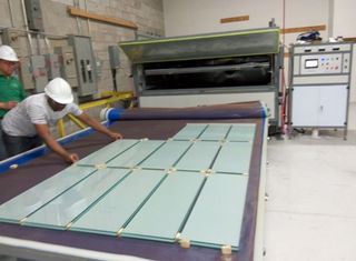 Китай Профессионал 4 толщина машины для производства бумажных ламинатов 36mm Макс ЕВА слоя стеклянных поставщик