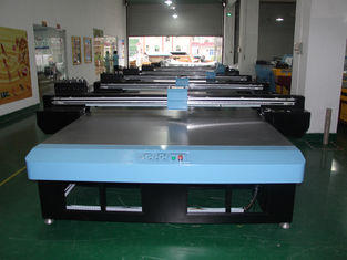 Китай Ткань принтер 1,5 x 1.3m планшетный цифров UV с регулируемым напряжением тока температуры сопла поставщик
