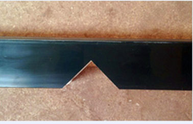 Серые окно PVC UPVC и машинное оборудование v двери - вырезывание зазубрины увидело поставщик